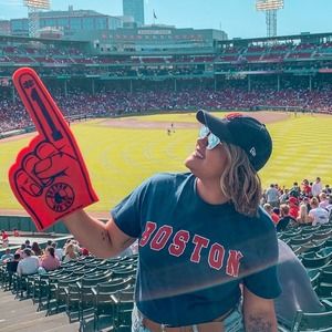 Meet your Posher, Thais